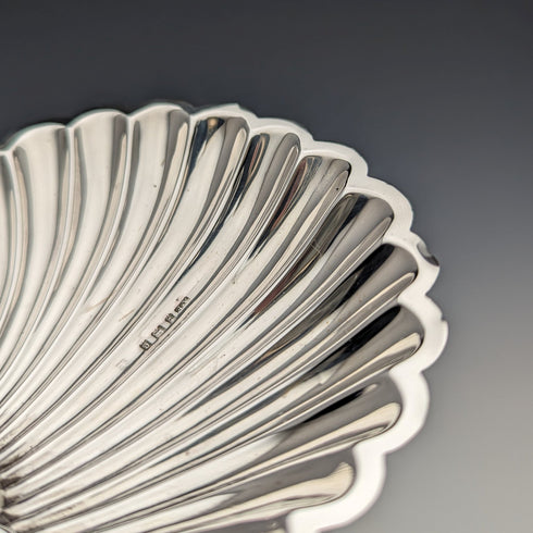 1902 British Antique Sterling Silver Shell Dish 90g Arthur Fenwick